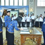 Resmi Terima SK, 43 PNS Kota Jambi Diminta Berikan Kinerja Terbaik untuk Masyarakat